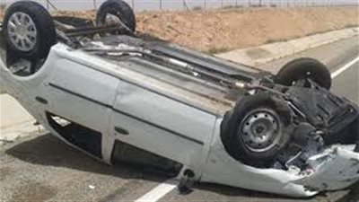 انفجار الإطار.. انقلاب سيارة على الطريق الإقليمي بـ المنوفية