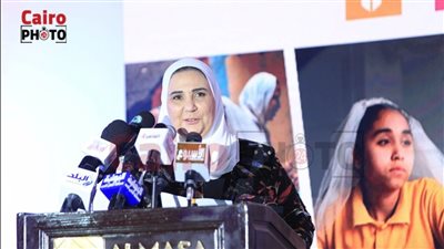 وزيرة التضامن: زواج القاصرات اغتصاب لحق الطفولة واعتداء على الكرامة الإنسانية | بث مباشر