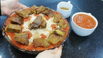 كيف يتم عمل صلصة الفتة؟ 3 وصفات مصرية وسورية بالفيديو