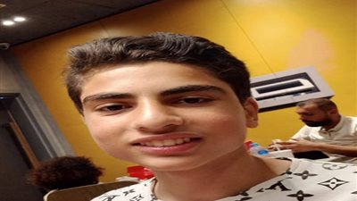 محتاج مضخة أنسولين.. أم تستغيث لعلاج نجلها المصاب بالسكري من النوع الأول