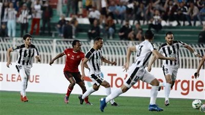 وفاق سطيف يكشف حقيقة مفاوضات الأهلي مع أحمد قندوسي