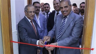 رئيسا جامعة الأزهر ووكالة الفضاء المصرية يفتتحان معمل الأقمار الصناعية بكلية الهندسة