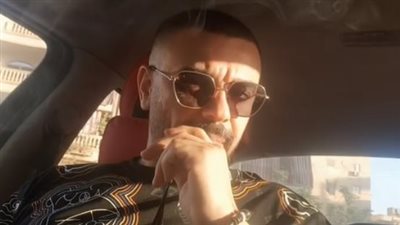 كريم الحسيني بعد ظهوره يدخن في فيديو: نسيت إني صايم فقلت انفخ في الڤيب مع المزيكا | فيديو 