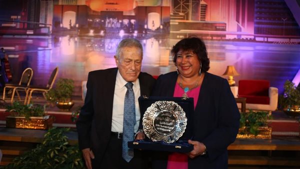 وزيرة الثقافة تكرم