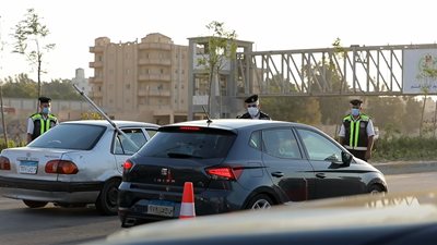 الداخلية تكشف حقيقة تحدث شرطي مع سيدة بأسلوب غير لائق بمصر الجديدة