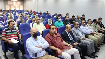 مركز التميز العلمي بالإنتاج الحربي يكرم 4 عاملين.. ويحث الجميع على بذل المزيد من الجهد