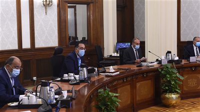 رئيس الوزراء يشدد على تفعيل غرف الأزمات خلال عيد الأضحى