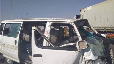 إصابة 16 شخصًا في تصادم سيارتي ميكروباص بصحراوي البحيرة