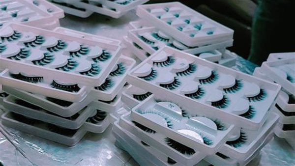  تهريب كمية من الرموش