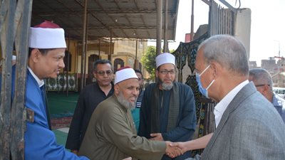 للاطمئنان علي جاهزيتها.. محافظ القليوبية يتفقد المساجد والساحات المعدة لصلاة عيد الأضحى