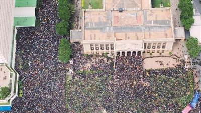 استعدادات لتشكيل حكومة جديدة بعد هروب الرئيس.. ماذا يحدث في سريلانكا؟