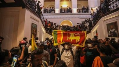 بعد هروب رئيس سريلانكا إلى المالديف.. كيف تسبب الوضع الاقتصادي والفساد في اشتعال الاحتجاجات؟