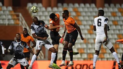 مازيمبي يطرد مدربه بسبب حصوله على رشوة من نهضة بركان 