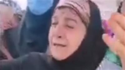 يا ساترني يا غانيني يا حبيبي.. عجوز مصرية تدعو بتلقائية خلال أداءها مناسك الحج | فيديو