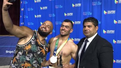 الحكم عاقبني عشان احتفلت بالفوز.. عبد الرحمن الصيفي بطل السومو ينفي طرد منتخب مصر من أمريكا