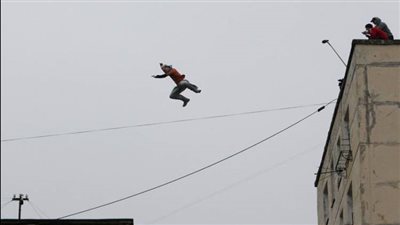 إصابة مبيض محارة سقط من الطابق الثالث خلال عمله بالدقهلية 