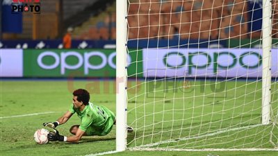 فيتوريا يدرس استبعاد عواد من قائمة المنتخب وضم هذا الحارس أمام مالاوي | خاص