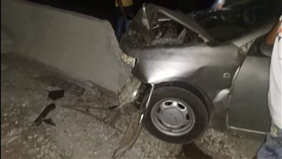 إصابة 4 أشخاص في حادثة تصادم سيارتين بصحراوي البحيرة