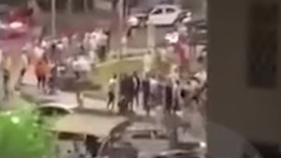 ضربهم وسحلهم.. تفاصيل اعتداء بلطجي على سيدة وابنتها أثناء توزيعهما لحوم العيد في بور فؤاد | بث مباشر