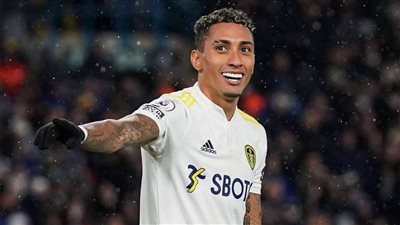 رسميًا.. برشلونة يتعاقد مع رافينيا قادمًا من ليدز يونايتد