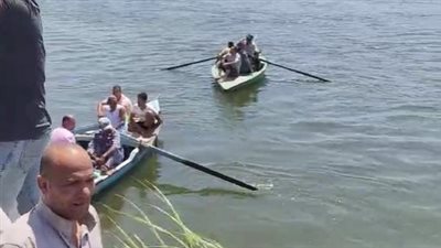 أهالي المنوفية ينتظرون انتشال جثمان الغريق الثاني بنهر النيل ويطالبون بزيادة أعداد رجال الإنقاذ النهري | بث مباشر 