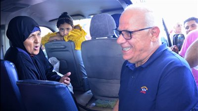 بعد زيادة أسعار البنزين.. محافظ بورسعيد يتفقد الميناء البري ويلتقي عددًا من المواطنين | صور 