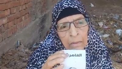 بيخنقني ويبهدلني.. مسنة تستغيث من بطش نجلها وزوجته ببهتيم| بث مباشر