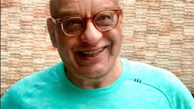 خيري بشارة يشيد بفيلم ريش: فكرته خارج الصندوق.. ويتناول مفهوم الإرادة