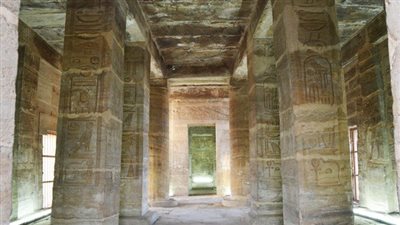 يقع على ضفاف بحيرة ناصر.. تعرف على معبد عمدا بأسوان 