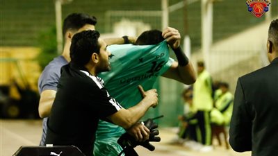لاعب المقاولون العرب داعمًا حارس الاتحاد: أحمد يمر بظروف قهرية وميت من الحزن على شقيقه