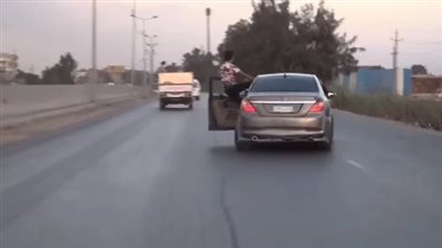 والد سائق سيارة الإسكندرية: ارحموا ابني معيش فلوس أجيب محامي