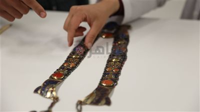 قبل عرضها رسميًا.. ننشر القلادات الذهبية للملك توت عنخ آمون بالمتحف المصري الكبير 