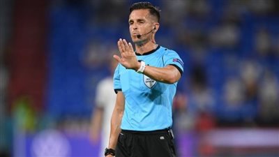 ضابط شرطة وكثير الإنذارات.. كل ما تريد معرفته عن حكم مباراة الأهلي وبيراميدز