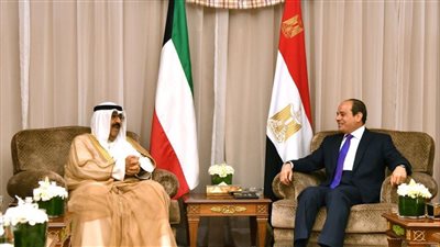 ولي عهد الكويت يصل القاهرة اليوم لحضور قمة السلام