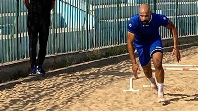 مدافع غزل المحلة يتدرب في ملعب مباراة الزمالك رغم الإيقاف │ صور