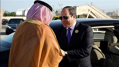 الرئيس السيسي يغادر السعودية بعد قمة جدة للأمن والتنمية