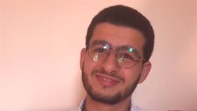 صيدلي بكفر الشيخ يفوز بجائزة تلاوة القرآن كاملًا غيبًا في 7 ساعات | بث مباشر