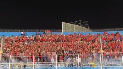 بالدم والروح الدوري مش هيروح.. هتافات نارية من جماهير الأهلي في مباراة بيراميدز | بث مباشر