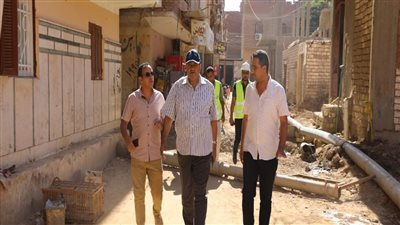 رئيس مياه المنيا يتفقد أعمال أصلاح خط انحدار صرف صحي بمركز مغاغة