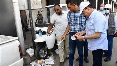 محافظ أسوان يوقع غرامة 40 ألف جنيه على منشأتين لإلقائهما مخلفات بطريق الكورنيش