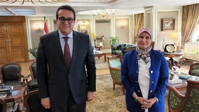 نقيب التمريض تطالب بإصدار قانون مزاولة المهنة