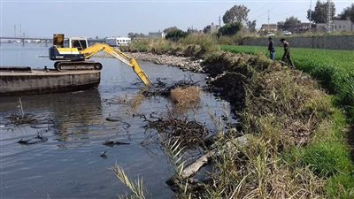 الإنقاذ النهري يكثف جهوده للعثور على جثة عامل غرق خلال أعمال تكريك بنهر النيل ببنها 