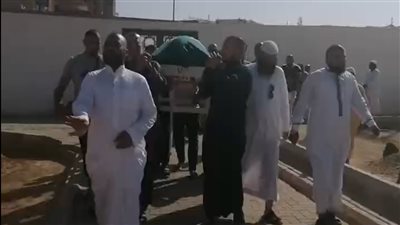 صلوا عليه بالمسجد النبوي ودفن بالبقيع.. وفاة جزار بورسعيدي بعد أداء مناسك الحج | صور 