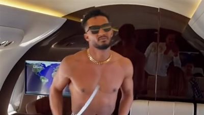 يرقص عاري الصدر بالسيف.. محمد رمضان يعلن عن أغنيته الجديدة دوشة