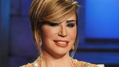 إيناس الدغيدي: أنا مسلمة وزوجي كان مسيحيا ونشأت في أسرة متدينة بالكامل