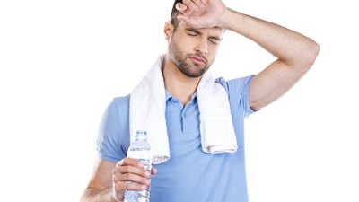 نصائح طبية هامة.. كيف تتجنب الجفاف صباحًا في رمضان؟