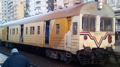 التصريح بدفن جثمان مُسن صدمه القطار بطريق مزلقان أبو قير شرق الإسكندرية 