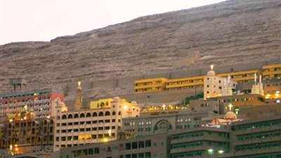 بمشاركة مئات الآلاف.. القصة الكاملة لمولد السيدة العذراء بجبل درنكة 