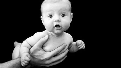 صور أطفال كيوت.. خلفيات لأجمل لقطات مضحكة للأطفال