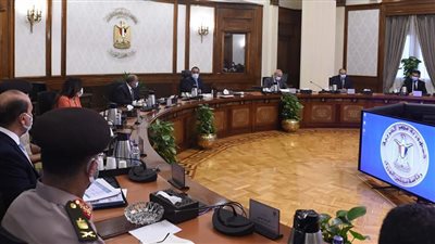 الحكومة تبحث بعض التحديات المتعلقة بتنفيذ مشروعات حياة كريمة 